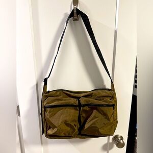 Baggu Moss Large Cargo Crossbody bag